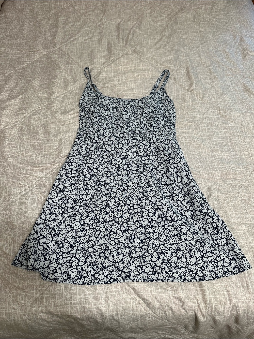 Old Navy Navy and White Smocked Petite Skirt